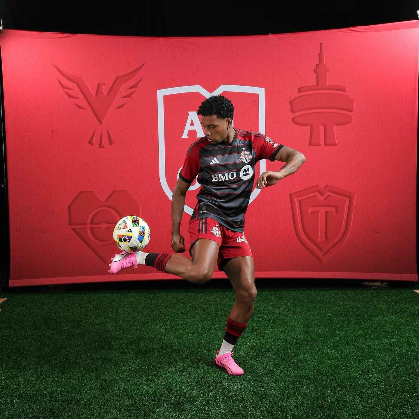 Kosi Thompson