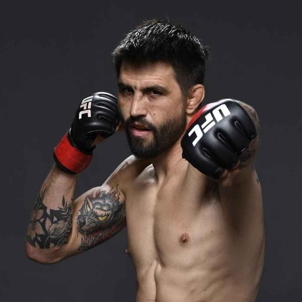 Carlos Condit