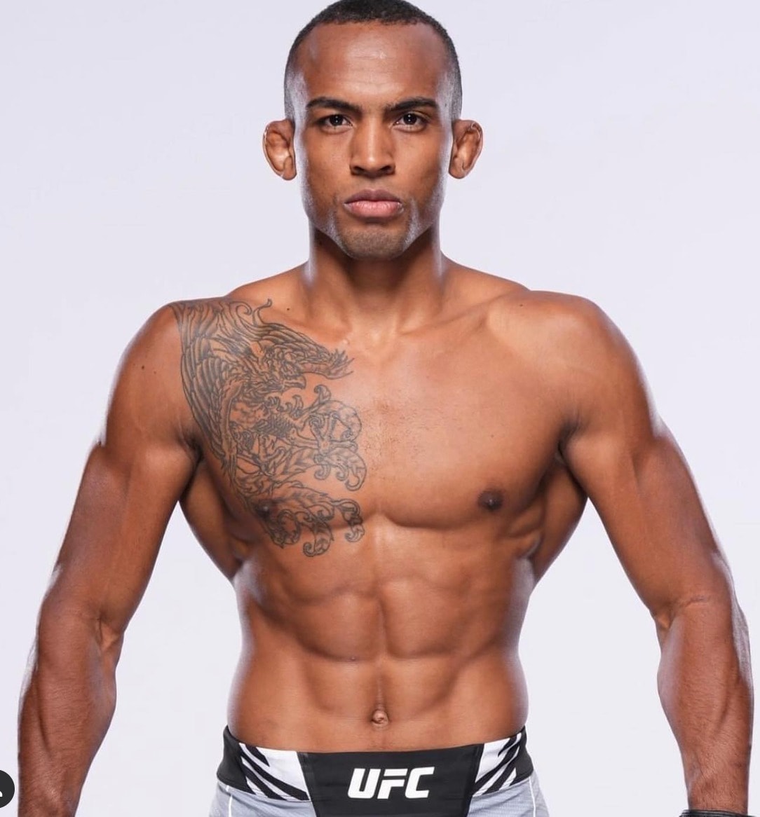 Carlos "Tizil" Mota