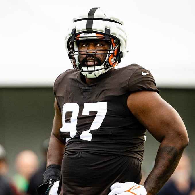 Shelby Harris
