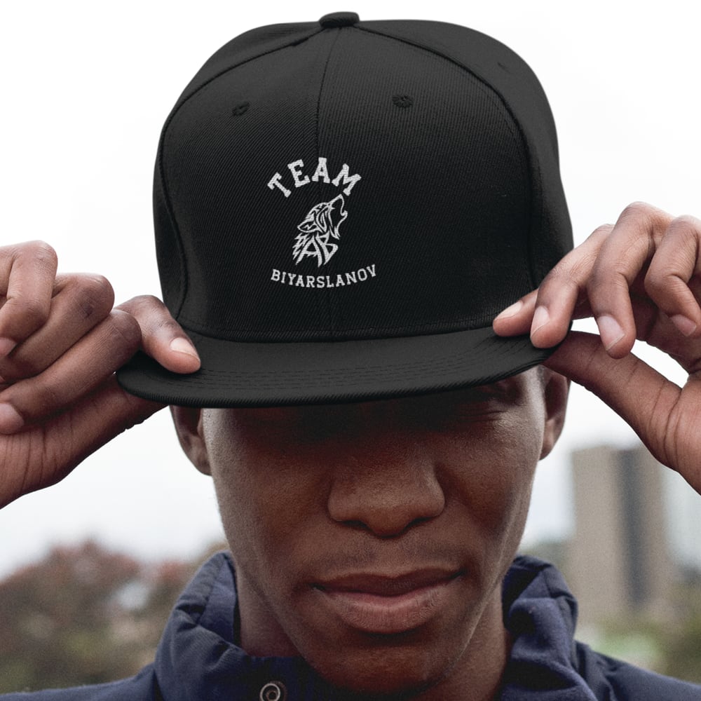 Arthur Biyarslanov Hat