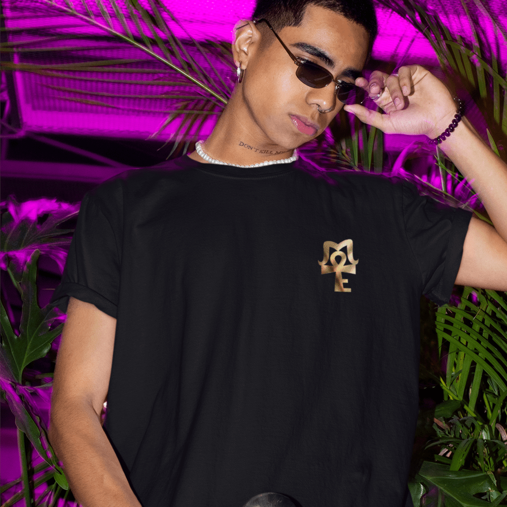 AJ Mckee - 18-0 Million Dollar Mindset on Back, Pendant on Front - Men's T-shirt