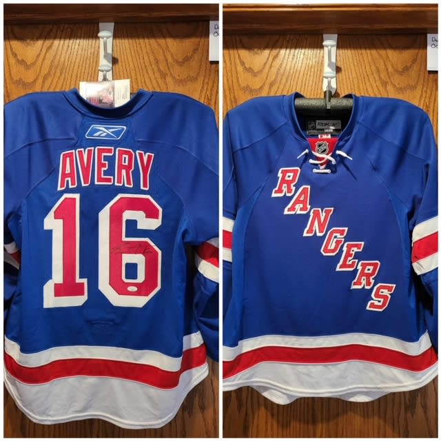 Autographed Sean Avery Reebok PRO New York Rangers Jersey
