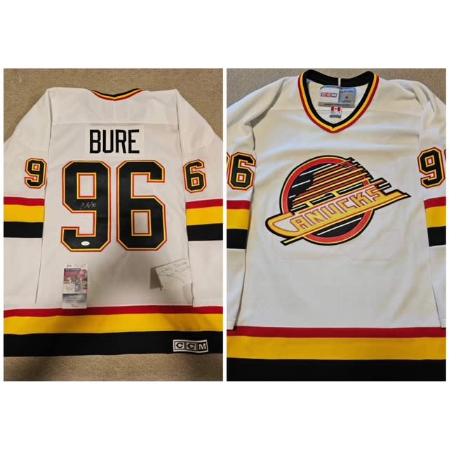Autographed Pavel Bure Vancouver Canucks Jersey