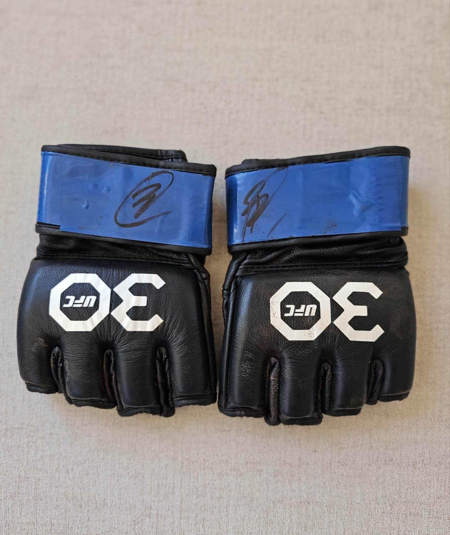  John Wayne Makdessi  Fight Worn Autographed 30th Anniversary Gloves