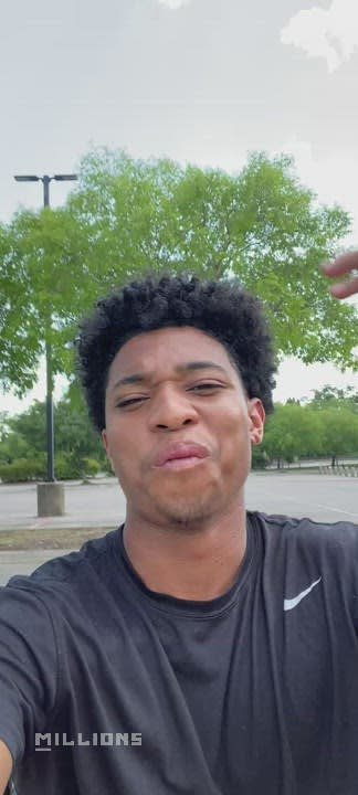 DeAmez Ross 